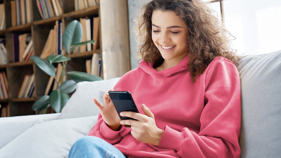 smiling-girl-with-phone